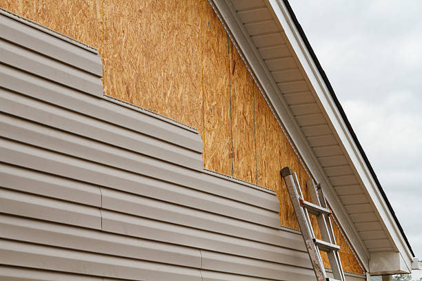 Professional Siding Replacement technician working in Altamahaw, NC